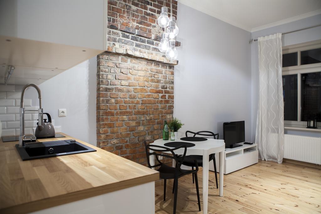 Homewell Apartments Pod Szczerbatym بوزنان الغرفة الصورة