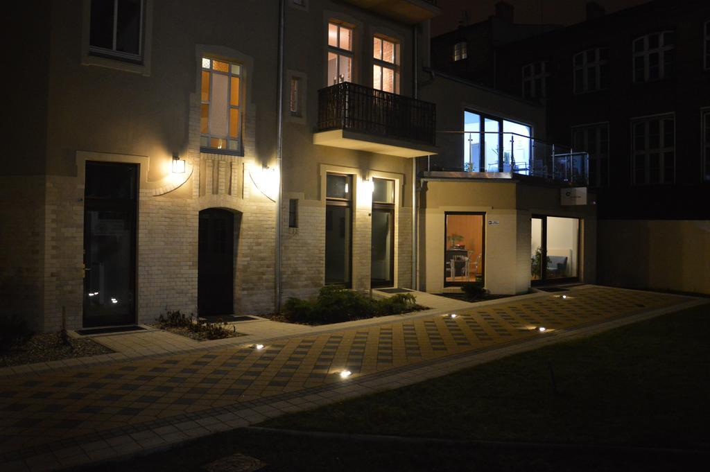 Homewell Apartments Pod Szczerbatym بوزنان المظهر الخارجي الصورة